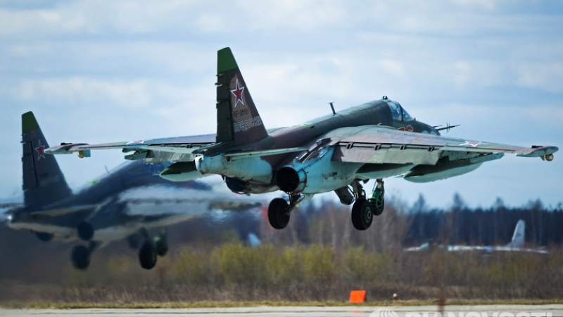 Русия разполага щурмови самолети Су-25 в авиобазата Т-4 в Хомс