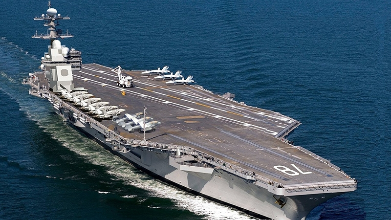 Доналд Тръмп пусна на вода най-новото супероръжие на флота на САЩ, самолетоносачът “Джералд Р. Форд” е направо от бъдещето