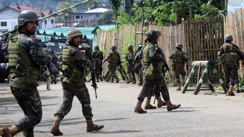 Във Филипините девет войници загинаха при нападение на терористи