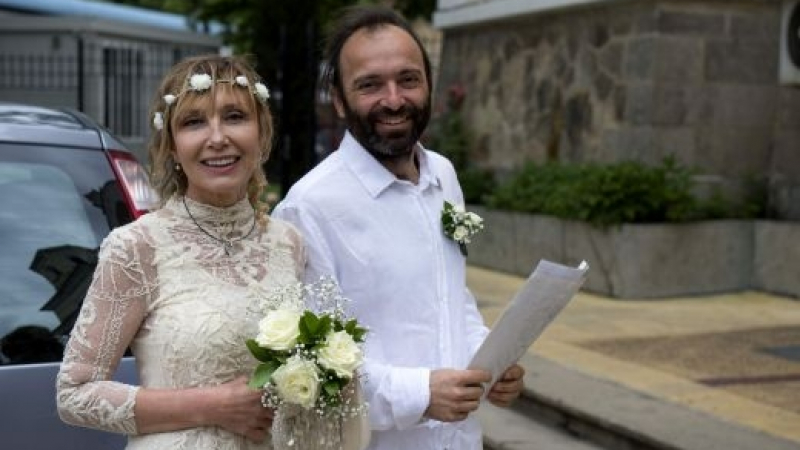 Ирен Кривошиева провали и последния си брак! Странно е какво обърна каруцата й за 6-ти път!