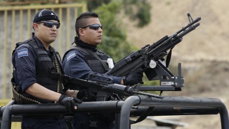 Бандити нападнаха конвой с пари в Мексико, има загинали