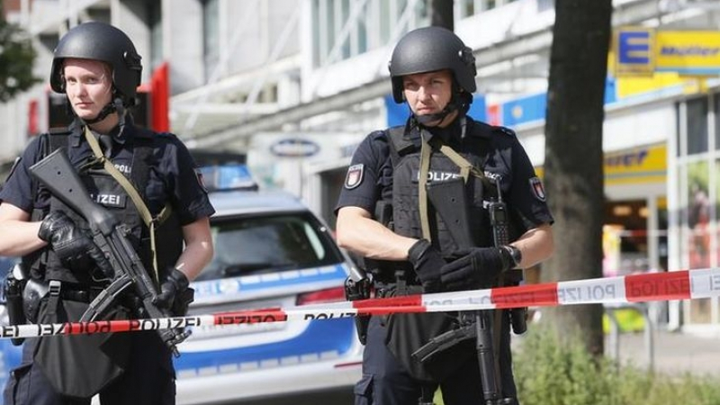 Докъде се докараха: Полицията не пипала касапина от Хамбург, защото  бил регистриран като ислямист, а не като джихадист