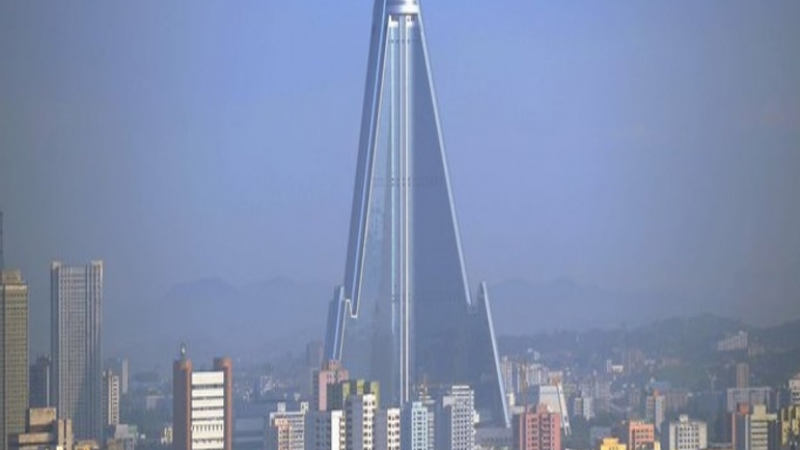 Най-високата пустееща сграда в света ли е флагманът на масивното преустройство на Ким (СНИМКИ/ВИДЕО)