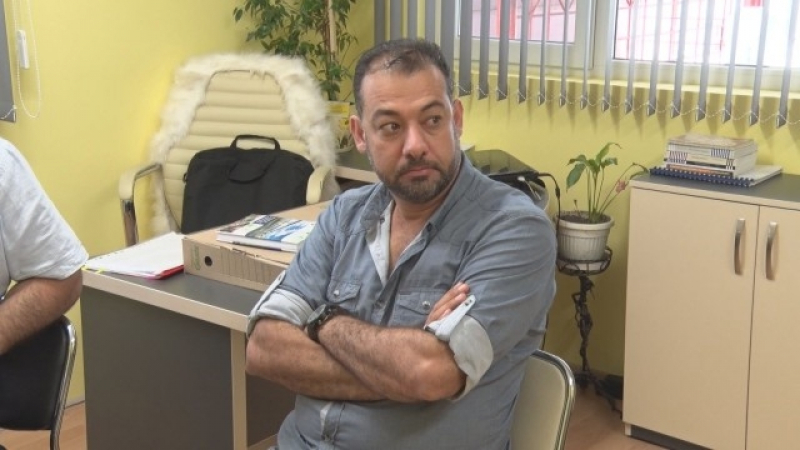 Скандал! Сириец обвини митничари от летище София, че са му гепили близо 8 бона