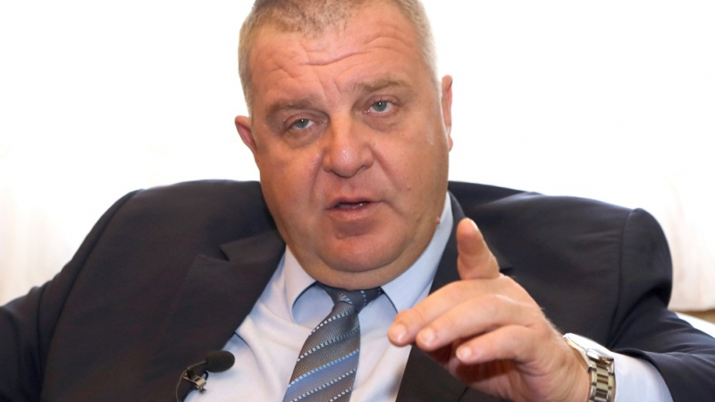 Каракачанов: „Емко“ дължи около 2-3 млн. лв. на Министерството на отбраната