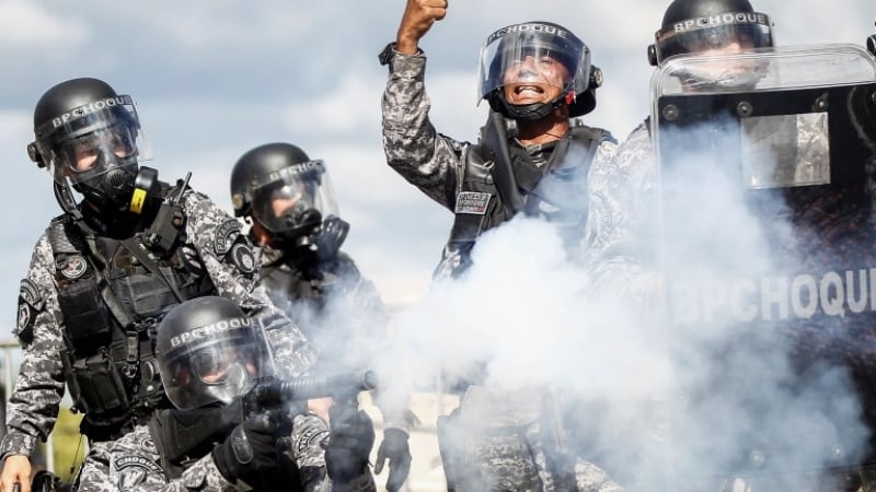 3500 военни по улиците на Рио