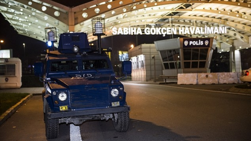 Екшън на летище в Истанбул, петима ранени след меле между служители на две фирми