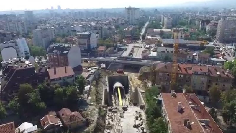 ВИДЕО показа докъде стигна строителството на столичното метро 