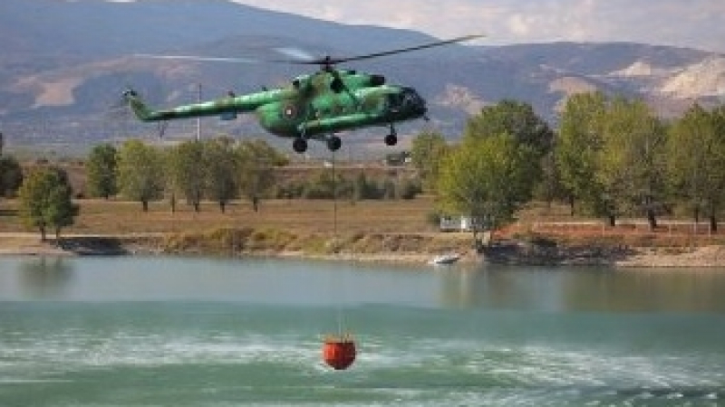 Уникални ВИДЕА, заснети от борда на българския вертолет Ми-17, показаха горяща Македония