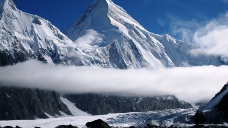 Трагедия! Българин загина при падане от 6200 м височина на връх Хан Тенгри