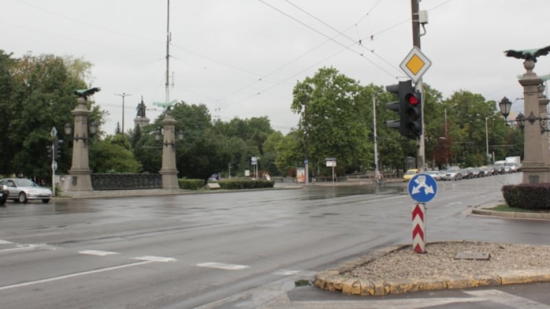 Промени в движението в София, ето къде ще са тапите