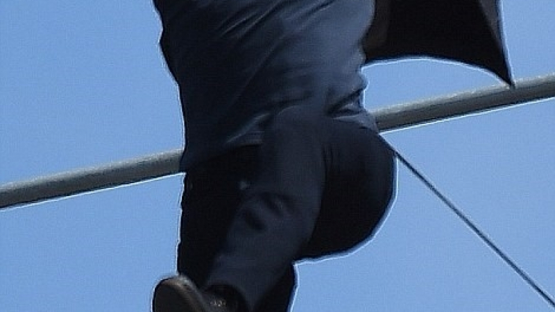 Том Круз се потроши при каскада по време на снимките на „Мисията невъзможна 6“ (СНИМКИ/ВИДЕО)