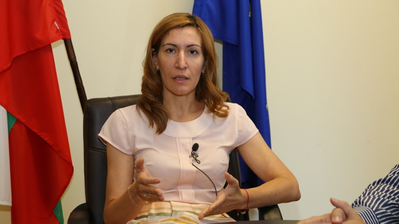 Министър Ангелкова разкри много важна цифра за руснаците в България