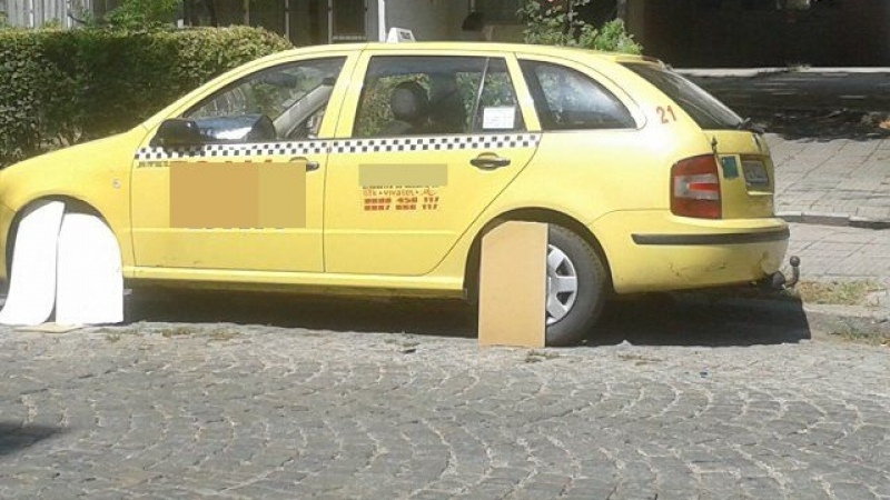 Пловдивски таксиджия изуми всички, "облицова" гумите си с ... (СНИМКИ)