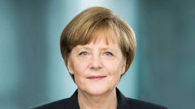 Меркел ще участва на живо в YouTube и ще отговаря на въпроси