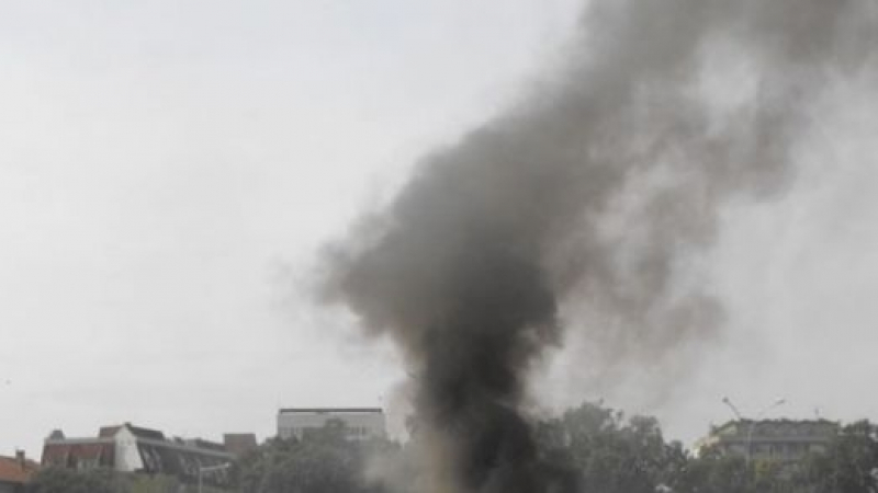 Сигнал до БЛИЦ: Гъсти кълба дим затулиха небето над столичния квартал "Бояна"!