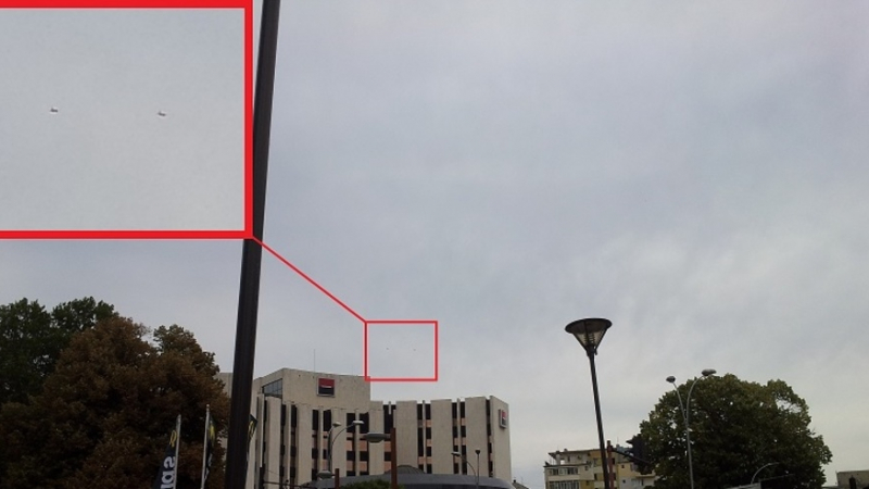 Очевидци заснеха как изтребители "порят" небето над Варна, по тревога ли са били вдигнати самолетите!? (СНИМКА)