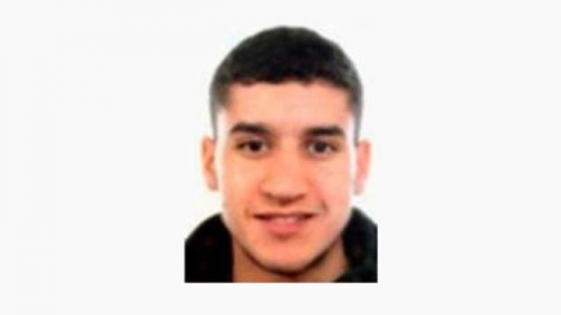 Испанските медии гърмят: Убитият терорист, който размаха колан с експлозиви, е най-търсеният човек в Европа!