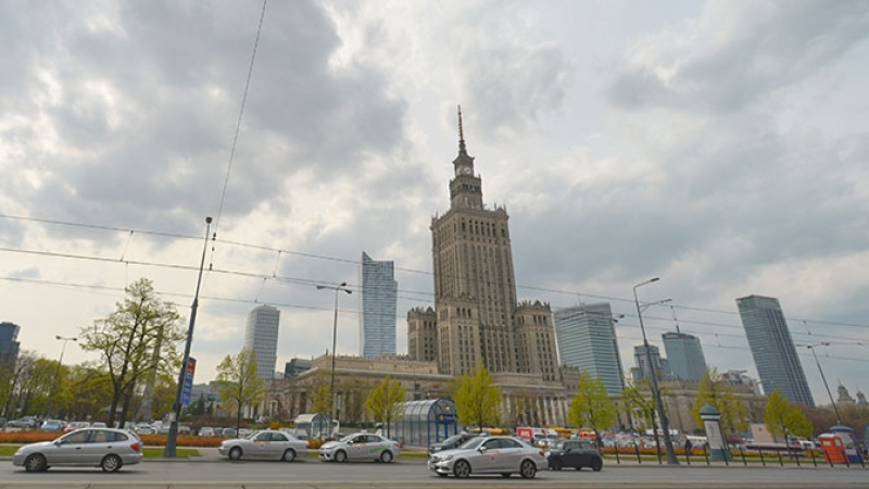 Полша откри как да забогатее бързо с трилиони от Русия и Германия, но Пушков попари Варшава