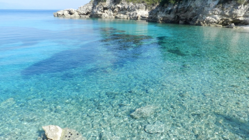 Рай през септември! На море в Гърция за без пари, туроператори взривиха пазара с горещи оферти!