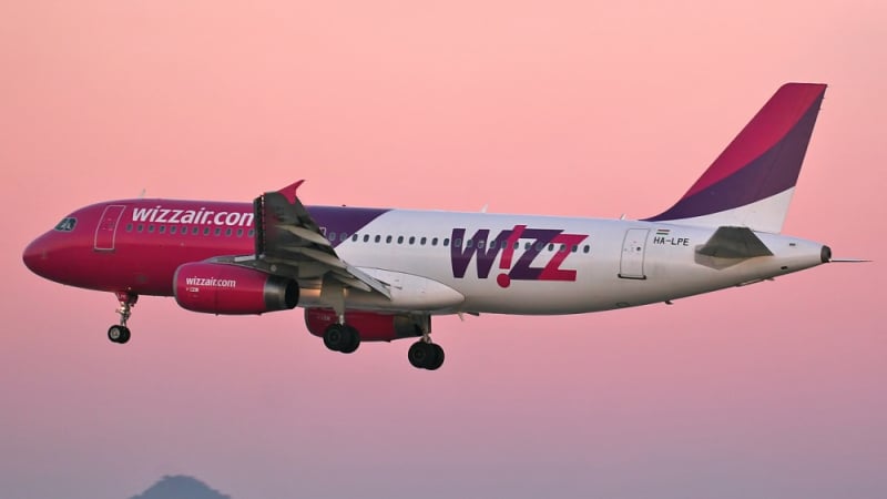 Wizz Air свали 23 пътници от самолет в София, семейства останаха разделени