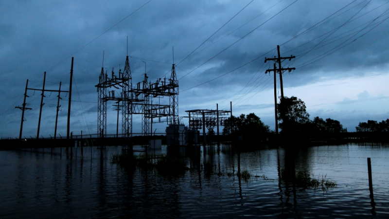 Ужасът от "Харви" няма край! Апокалипсисът стигна Луизиана (СНИМКИ)