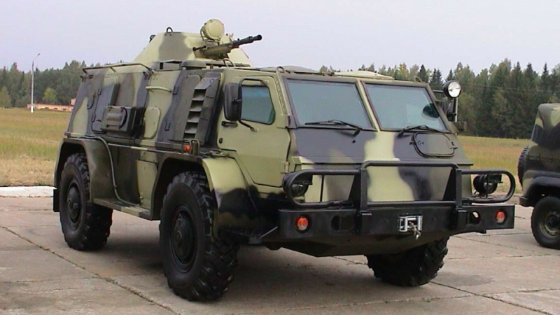 Русия зарадва сирийската пехота с нови БТР-80 и тежки бронирани джипове ГАЗ