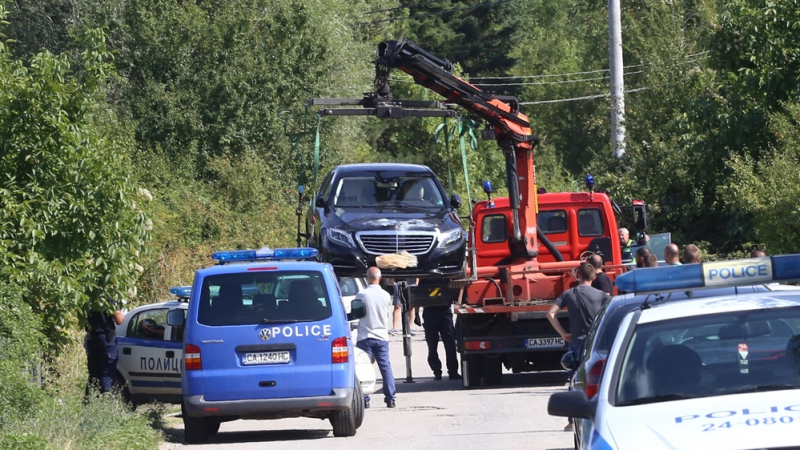 Гореща новина: Униформените откриха колата на похитителите на Златков, а край нея...