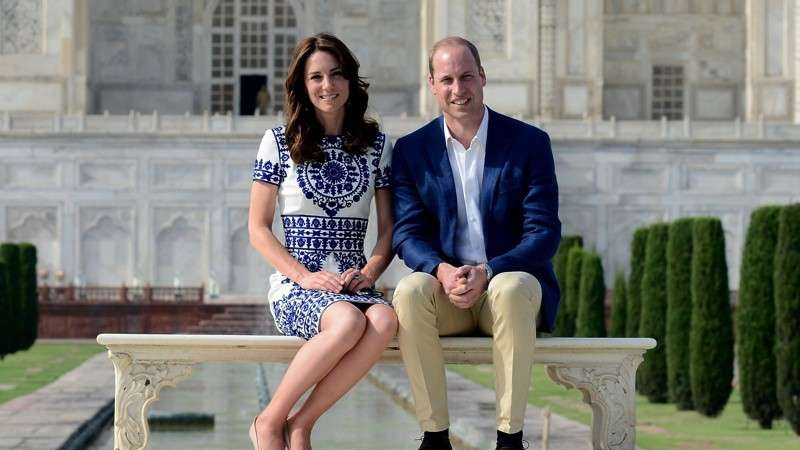 Светът полудя след извънредната новина от Бъкингамския дворец за принц Уилям и Кейт Мидълтън (СНИМКИ)