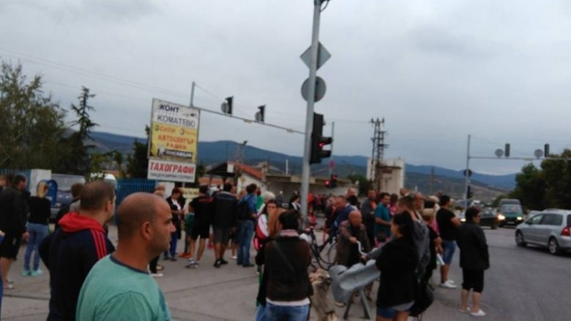 Коматевци пак блокираха Околовръстното на Пловдив (СНИМКИ)