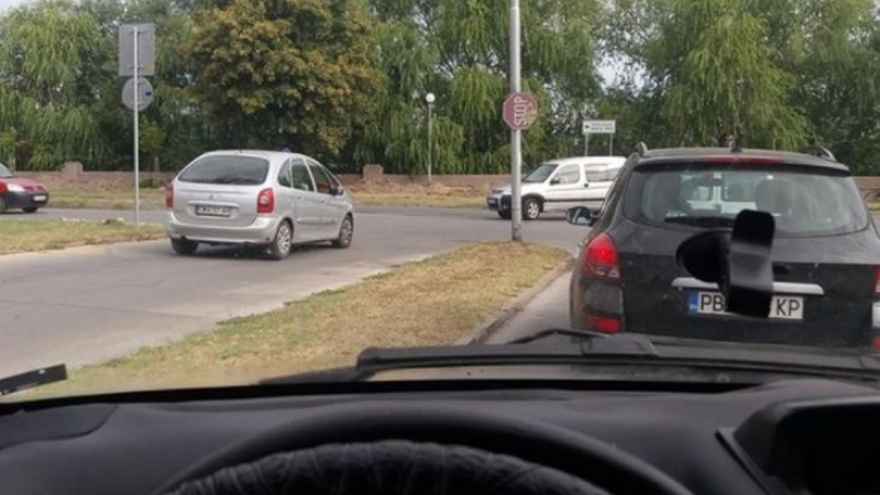 Пловдивчани стават все по-объркани - ето какво правят по булевардите (СНИМКИ)