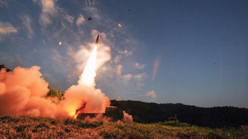 Снарядът "Франкен" - Основното в плана на Южна Корея за унищожение на подземните военни бази на Севера (СНИМКИ)