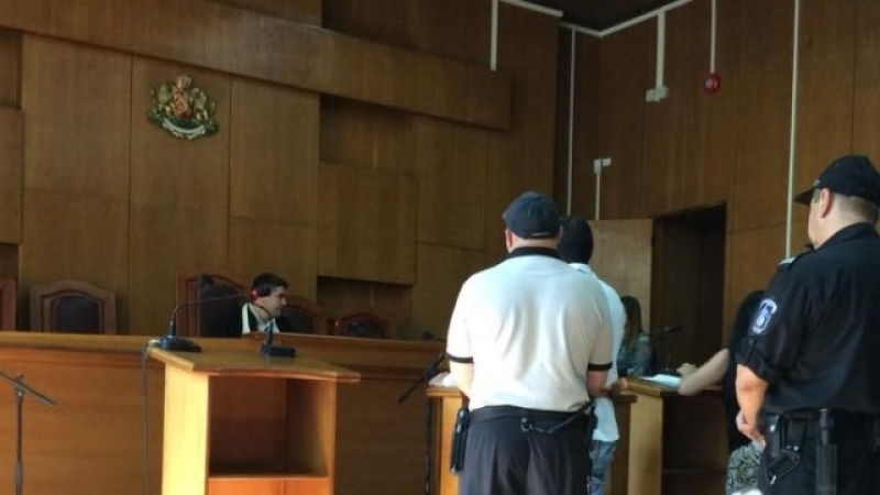 След горещите разкрития за стрелбата във Виноградец, съдът в Пазарджик се смили над Лазар Влайков и ... 