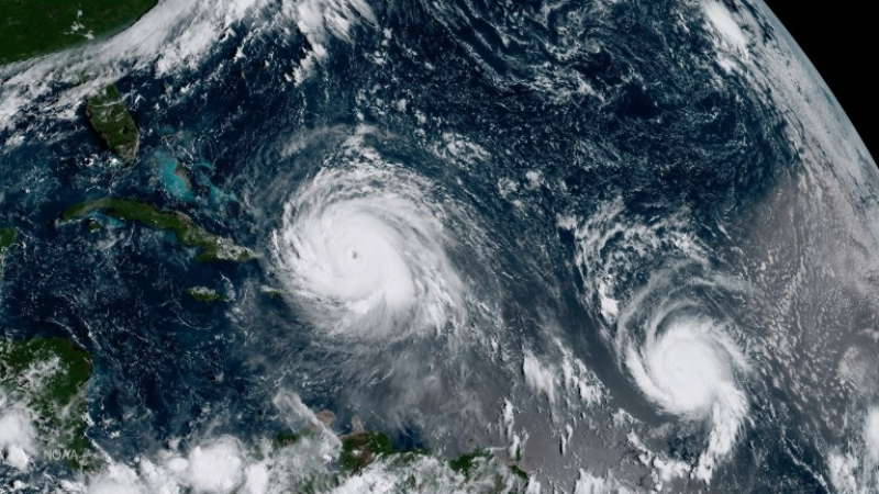 Над островите Свети Мартин и Свети Бартоломей небето е все по-страшно, този път приближава ураганът "Хосе"