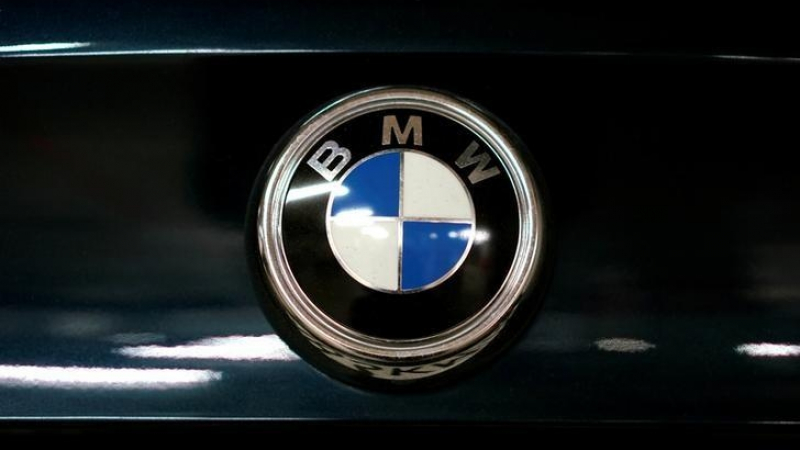 Така изглежда големият кросоувър BMW X7 (СНИМКИ)