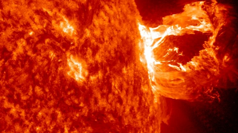 Ново мощно изригване на Слънцето, експертите му поставиха обезпокояваща степен