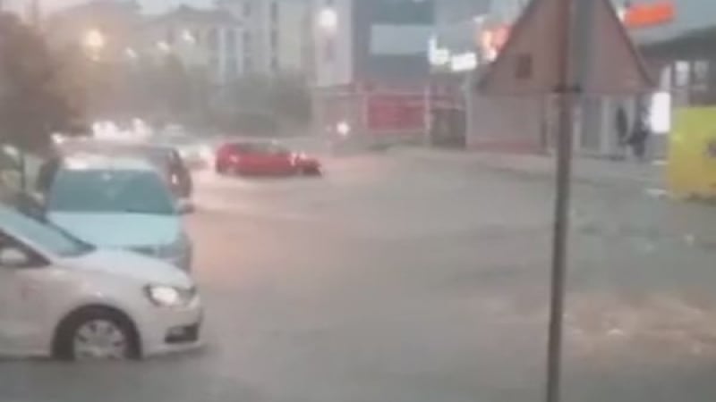 Апокалипсис в Хърватия! Невиждана буря удави тази сутрин Задар (СНИМКА/ВИДЕО)