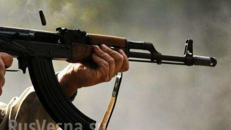 Украински войник разстрелял с „Калашник” сержант и редник