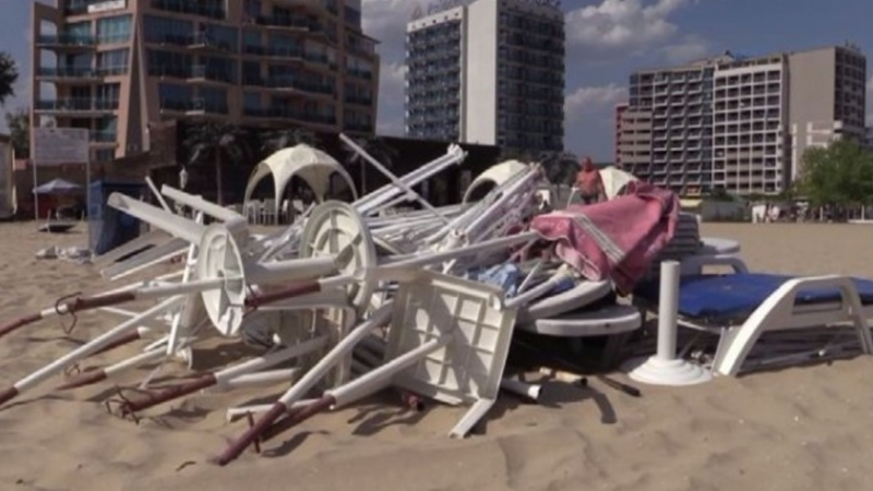 Ето какво остана след торнадото, което вся паника сред туристите на Слънчев бряг (СНИМКА)