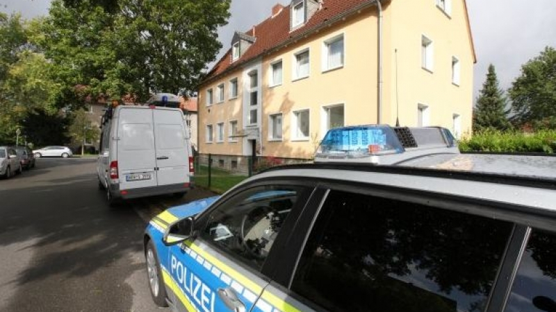 Брутално убийство потресе Детмолд! 53-годишен германец закла млада българка и невръстния й син 
