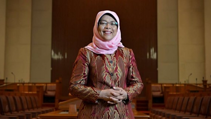 Мюсюлманка стана първата жена президент на Сингапур (СНИМКИ)