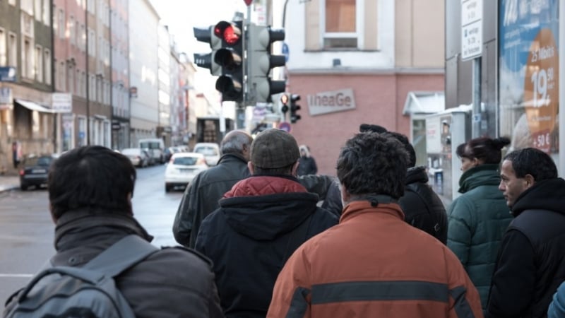 На Мюнхен му писна и започна да точи секирата за българите, нашенците си скубят косите и не знаят какво да правят