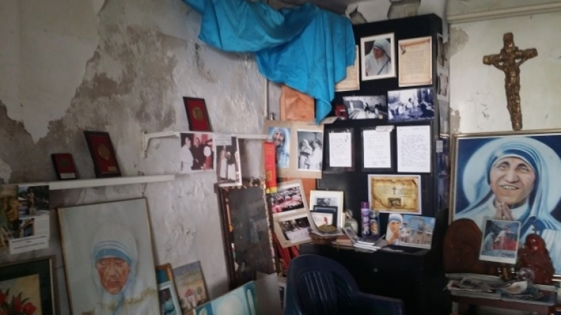 Домът на Майка Тереза в Скопие се разпада (СНИМКИ)