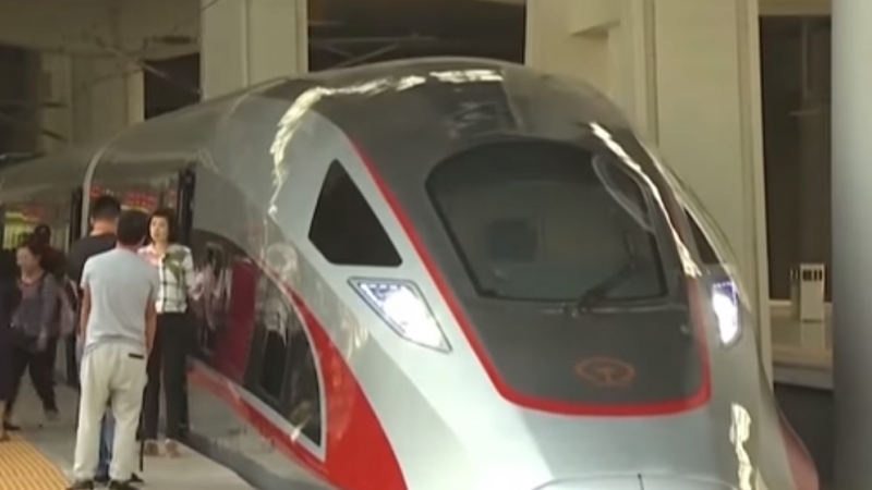 Китай пусна най-бързия влак в света (ВИДЕО)