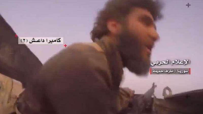 Терористи от ИДИЛ записаха как танк на сирийската армия ги взривява на парчета (БРУТАЛНО ВИДЕО)