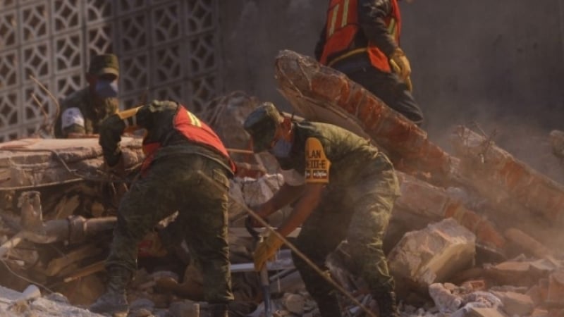 Ужас след ужас! Още едно силно земетресение удари Мексико