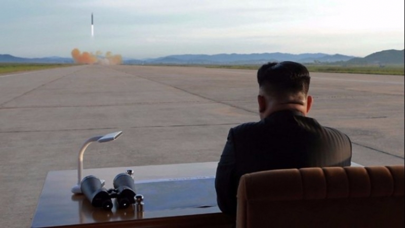 Пхенян плаши: Изграждаме съкрушителна военна сила