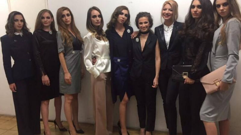 Йоанна Драгнева дефилира на Sofia Fashion Week AW 2017 в дрехи на Ина Асса