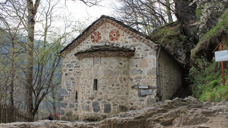 Руши се една от най-старите църкви в България