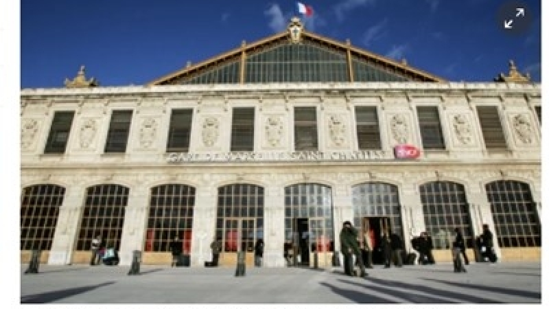 Извънредно! Кървав екшън с жертви на гара в Марсилия
